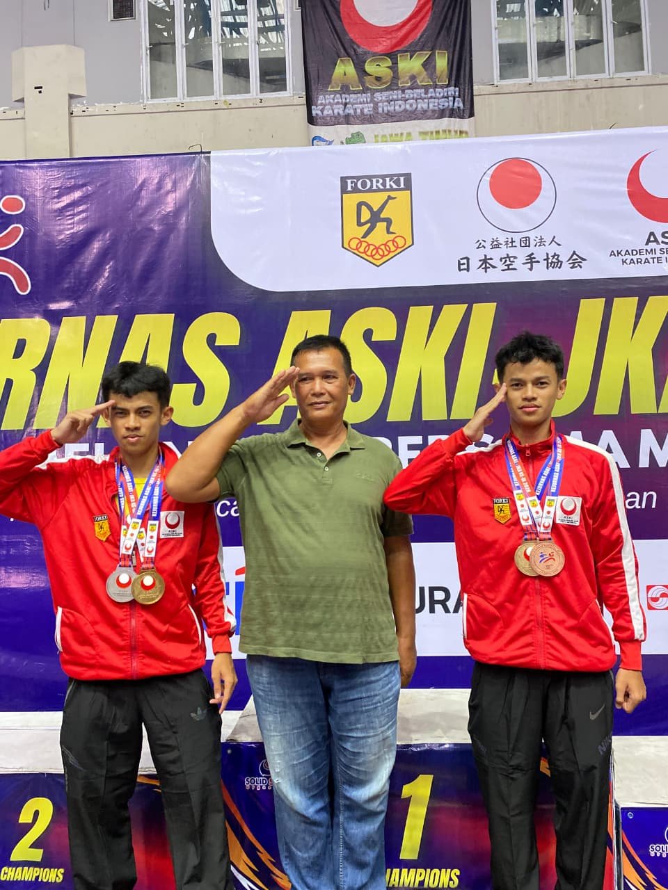 Taruna Kembar SMK KAL-2 Surabaya Borong Medali di Kejurnas ASKI-JKA IX 2026